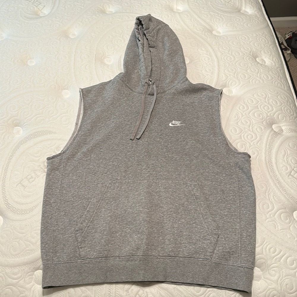 Nike men’s large sleeveless hoodie gray